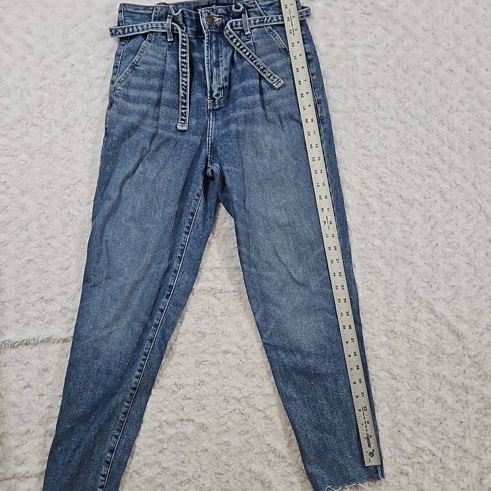 Hollister Mom Jean - Picture 6 of 11